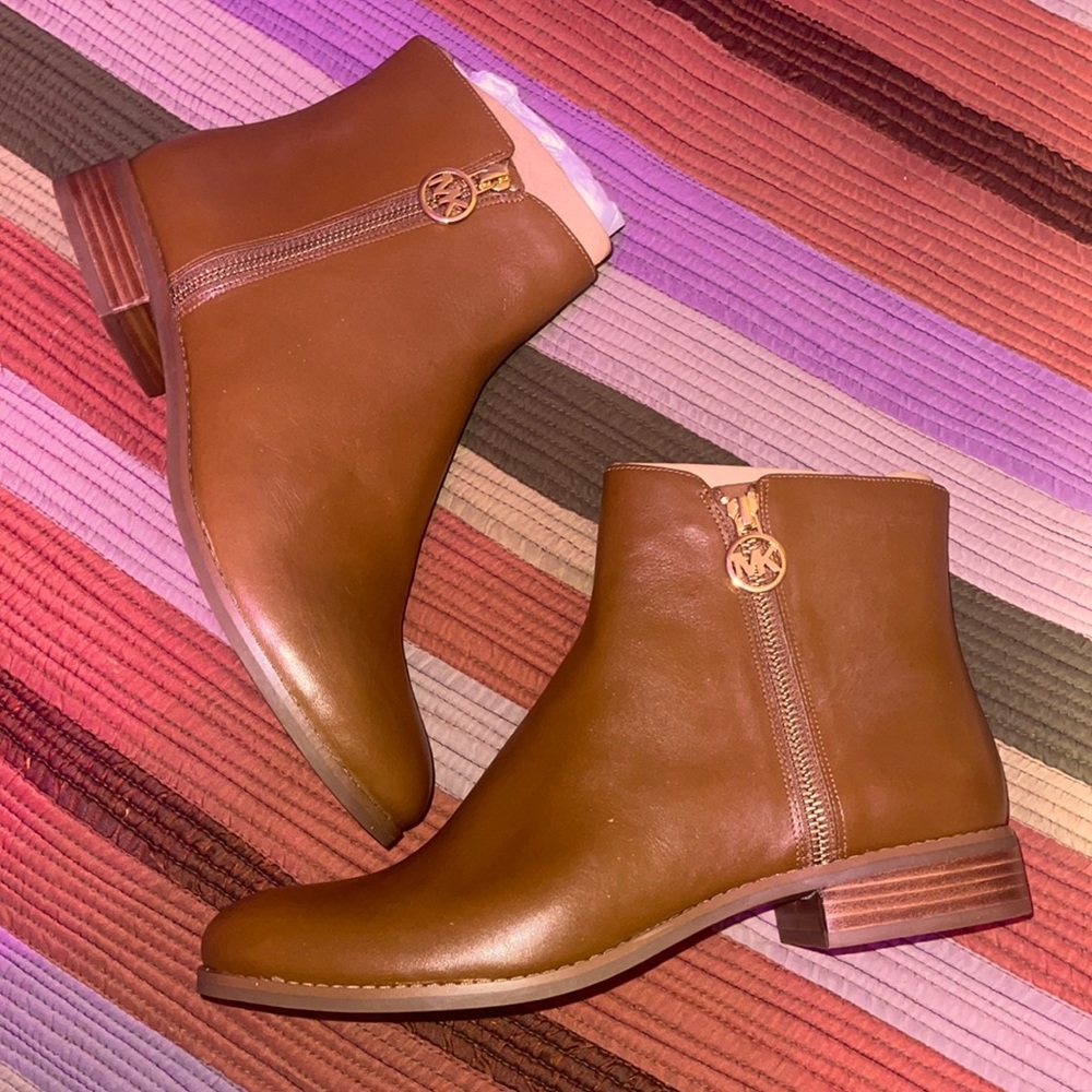 Michael Michael Kors Womens Lainey Leather Bootie